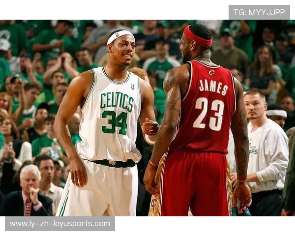 2012年东部半决赛：热火艰难击败老牌凯尔特人，詹姆斯在比赛中砍下45分，表现堪称传奇。