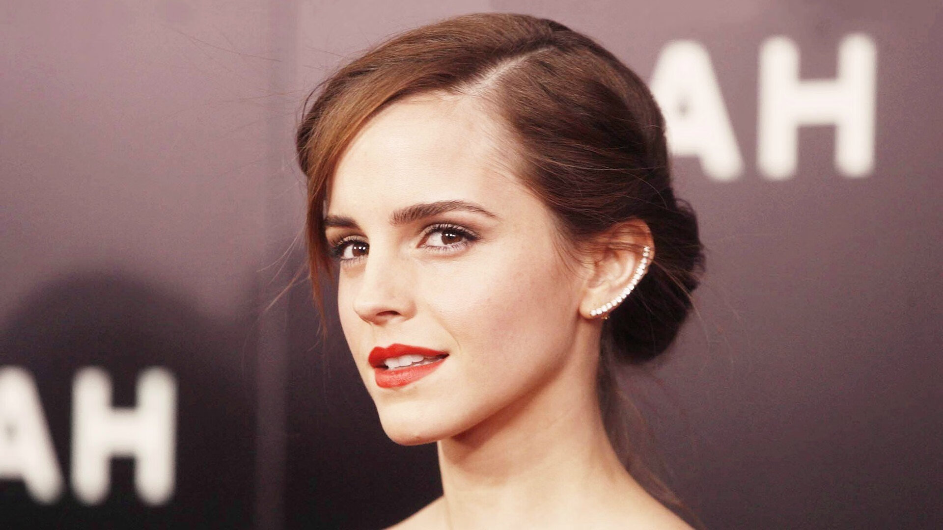 球迷线上投票选出赛场最佳应援口号，互动性增强，篮球赛应援