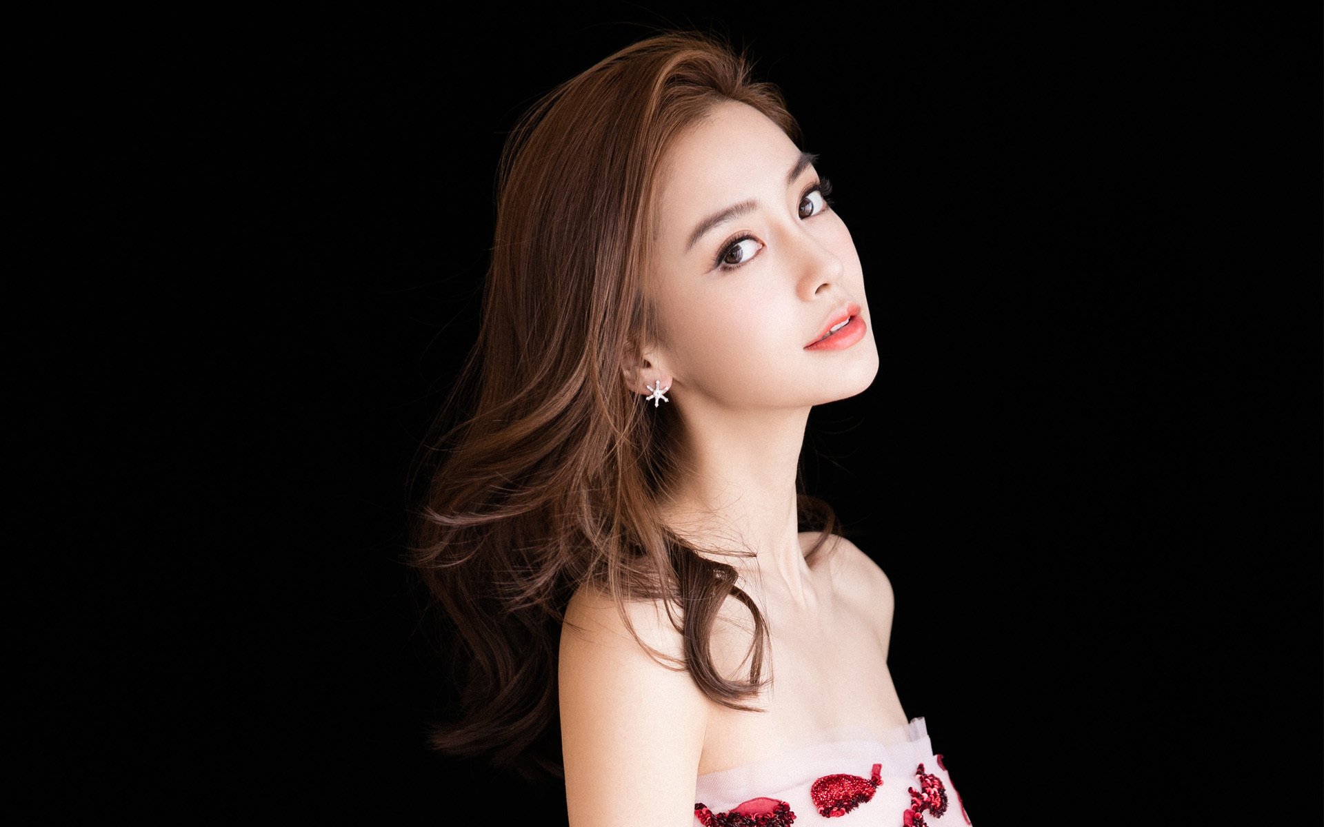 LEYU SPORTS中国官方网站-Ward 连续得分，成为得分机器，连续得分记录