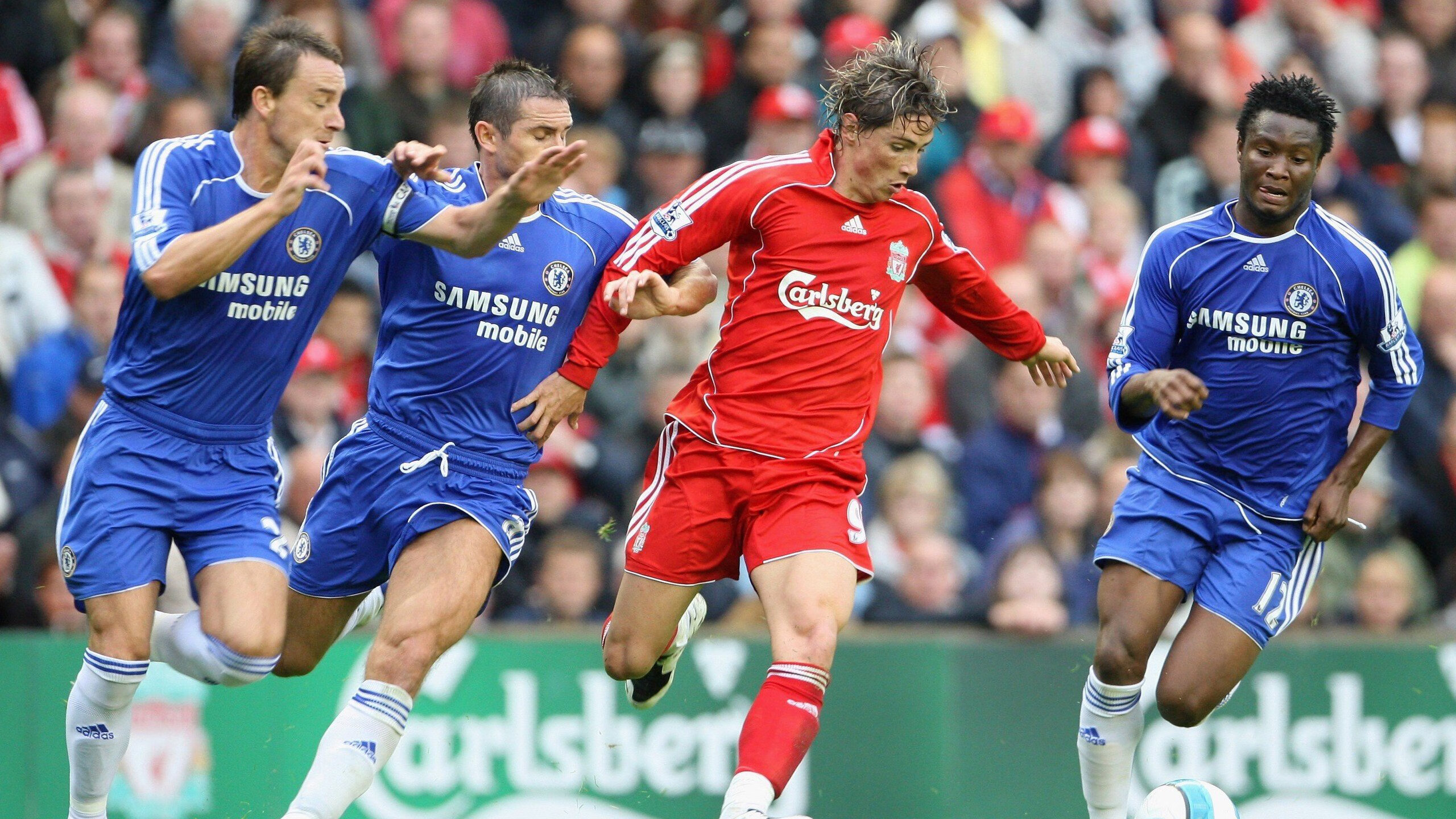 全看下轮？枪手领跑英超，曼城迎关键战利物浦，冠军悬念再升温